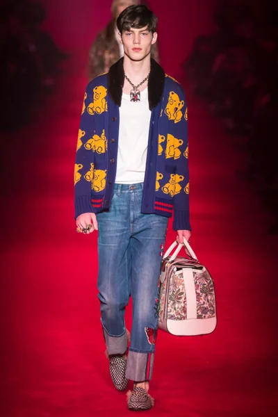 Look 52